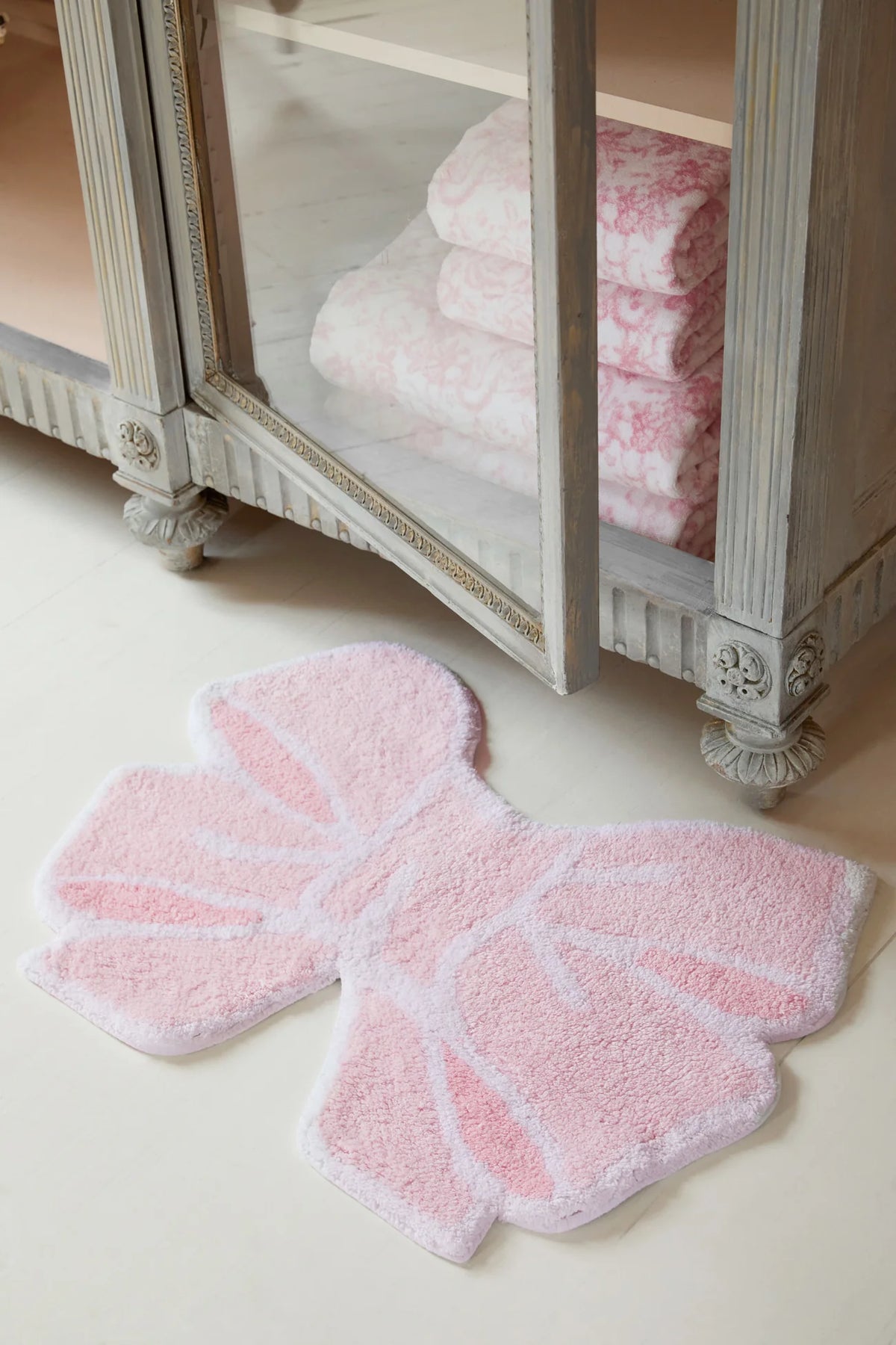 LoveShackFancy - Bow Bath Rug